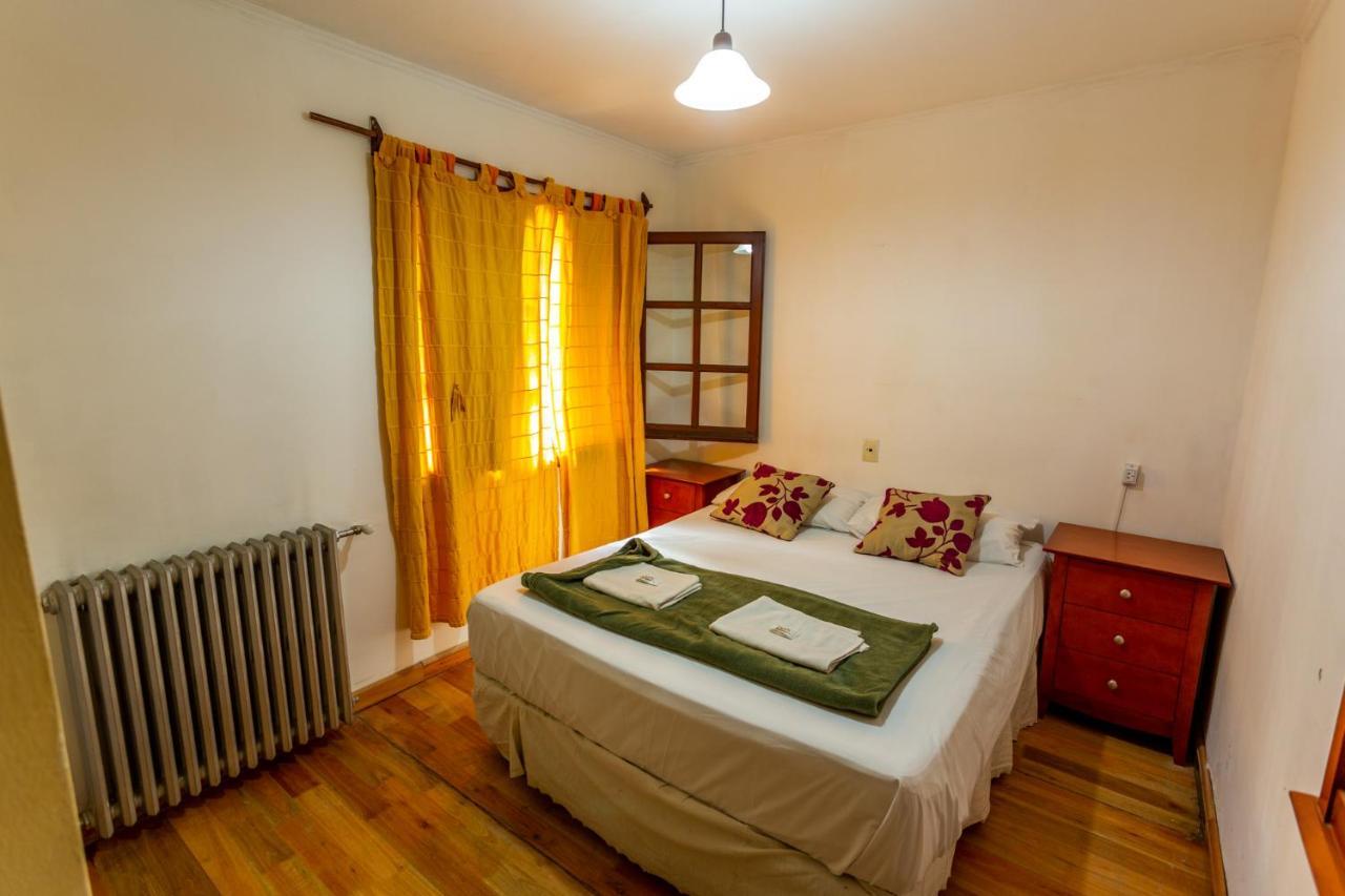 Pinto Terraza Hostel Esquel Bagian luar foto