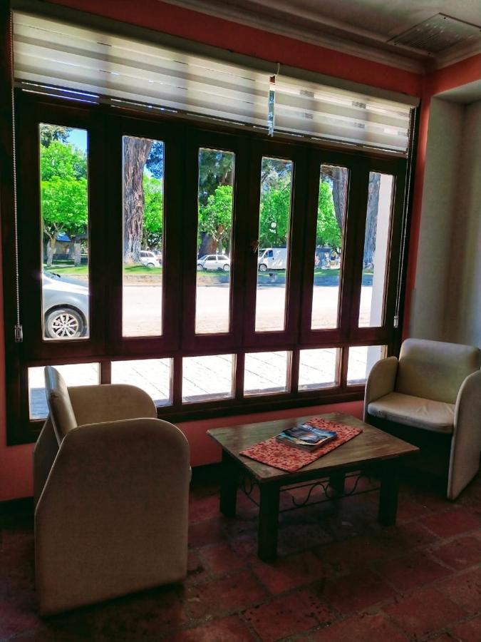 Pinto Terraza Hostel Esquel Bagian luar foto